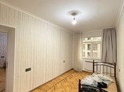 Satılır 3 otaqlı köhnə tikili 95 m², Elmlər Akademiyası m., photo 2 from 8