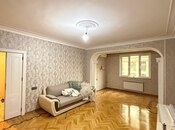Satılır 3 otaqlı köhnə tikili 95 m², Elmlər Akademiyası m., photo 1 from 8