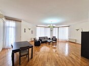 İcarəyə verilir 4 otaqlı yeni tikili 220 m², 28 May m., photo 1 from 8