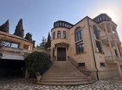 Satılır 9 otaqlı həyət evi/bağ evi 380 m², Bakıxanov q., photo 1 from 8