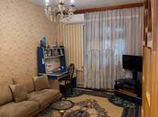 Продаётся 3-комн. вторичка 90 м², м. Иншаатчылар, photo 1 from 8