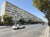 Продаётся 3-комн. вторичка 70 м², м. Иншаатчылар, photo 1 from 8