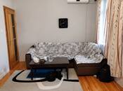 Satılır 2 otaqlı köhnə tikili 52 m², İnşaatçılar m., photo 2 from 8