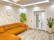 Satılır 3 otaqlı köhnə tikili 75 m², Qara Qarayev m., photo 1 from 8