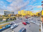 Satılır 3 otaqlı köhnə tikili 70 m², Qara Qarayev m., photo 1 from 8