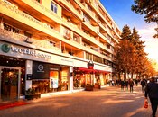 Satılır 2 otaqlı köhnə tikili 55 m², Qara Qarayev m., photo 2 from 8