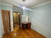 Satılır 3 otaqlı köhnə tikili 80 m², Qara Qarayev m., photo 2 from 8