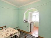 Satılır 2 otaqlı köhnə tikili 60 m², İnşaatçılar m., photo 8 from 8