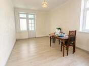 Satılır 2 otaqlı köhnə tikili 50 m², Qaraçuxur q., photo 1 from 8