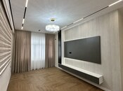 Продаётся 3-комн. новостройка 93 м², м. Нефтчиляр, photo 1 from 8