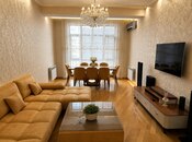 Сдаётся 3-комн. новостройка 120 м², м. Иншаатчылар, photo 1 from 8