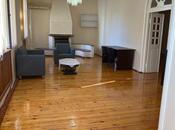 İcarəyə verilir 7 otaqlı həyət evi/bağ evi 500 m², Gənclik m., photo 1 from 8