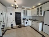 Сдаётся 2-комн. новостройка 70 м², м. 8 ноября, photo 1 from 8