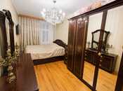 Продаётся 3-комн. вторичка 70 м², м. Кара Караев, photo 3 from 8