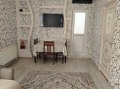 Satılır 2 otaqlı köhnə tikili 65 m², İnşaatçılar m., photo 1 from 8