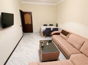 Satılır 2 otaqlı köhnə tikili 65 m², Xalqlar Dostluğu m., photo 1 from 8