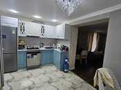 Satılır 2 otaqlı köhnə tikili 70 m², İnşaatçılar m., photo 1 from 8