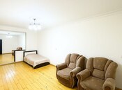 Satılır 3 otaqlı köhnə tikili 70 m², 7-ci mikrorayon q., photo 1 from 8