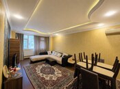 Продаётся 3-комн. вторичка 65 м², м. Элмляр Академиясы, photo 1 from 6