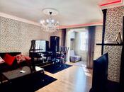 Продаётся 2-комн. вторичка 40 м², м. Кара Караев, photo 1 from 8