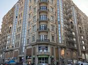 Продаётся 3-комн. новостройка 160 м², м. Низами, photo 1 from 8