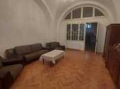 İcarəyə verilir 2 otaqlı köhnə tikili 68 m², 28 May m., photo 2 from 8
