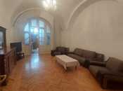 İcarəyə verilir 2 otaqlı köhnə tikili 68 m², 28 May m., photo 1 from 8