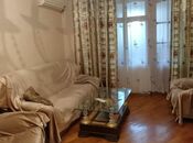 Satılır 3 otaqlı köhnə tikili 70 m², İnşaatçılar m., photo 1 from 8