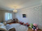 Продаётся 2-комн. вторичка 55 м², Хатаинский р., photo 1 from 8