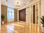 Продается 3-комн. новостройка 90 м², м. Кара Караев, photo 1 from 8