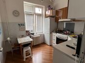 Satılır 2 otaqlı köhnə tikili 63 m², Elmlər Akademiyası m., photo 3 from 8