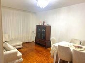 Satılır 2 otaqlı köhnə tikili 65.5 m², İnşaatçılar m., photo 1 from 8