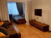 Satılır 2 otaqlı köhnə tikili 70 m², Elmlər Akademiyası m., photo 1 from 8
