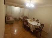 Satılır 3 otaqlı köhnə tikili 95 m², İnşaatçılar m., photo 1 from 8