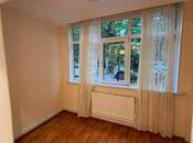 Satılır 2 otaqlı köhnə tikili 60 m², İnşaatçılar m., photo 3 from 8