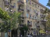 Сдаётся 2-комн. вторичка 60 м², м. Ичеришехер, photo 1 from 8