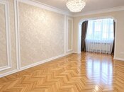 Продается 2-комн. вторичка 60 м², м. Элмляр Академиясы, photo 1 from 8
