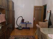 Продаётся 3-комн. вторичка 70 м², Хатаинский р., photo 4 from 8