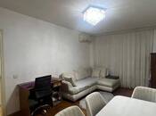 Satılır 2 otaqlı köhnə tikili 65 m², İnşaatçılar m., photo 1 from 8