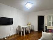 Satılır 2 otaqlı köhnə tikili 65 m², İnşaatçılar m., photo 2 from 8