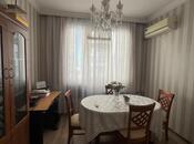 Продаётся 2-комн. вторичка 60 м², м. Элмляр Академиясы, photo 1 from 8