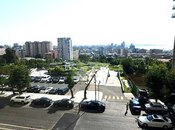 Продаётся 3-комн. вторичка 80 м², м. Элмляр Академиясы, photo 1 from 6