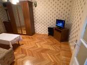 Satılır 2 otaqlı köhnə tikili 50 m², Elmlər Akademiyası m., photo 2 from 5