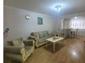 Продаётся 3-комн. вторичка 80 м², м. Иншаатчылар, photo 1 from 8