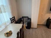 Satılır 3 otaqlı köhnə tikili 65 m², Xalqlar Dostluğu m., photo 2 from 8