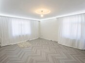 Satılır 3 otaqlı köhnə tikili 100 m², 8 Noyabr m., photo 1 from 5