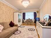 Продаётся 4-комн. вторичка 110 м², м. Нефтчиляр, photo 1 from 8