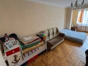 Satılır 2 otaqlı köhnə tikili 57 m², Xalqlar Dostluğu m., photo 2 from 5