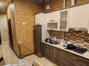 Продаётся 2-комн. вторичка 67 м², м. Низами, photo 7 from 8