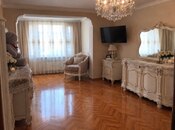 Сдаётся 3-комн. вторичка 70 м², м. Низами, photo 1 from 8